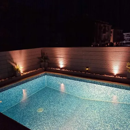 Arcadia Close Πρωταράς